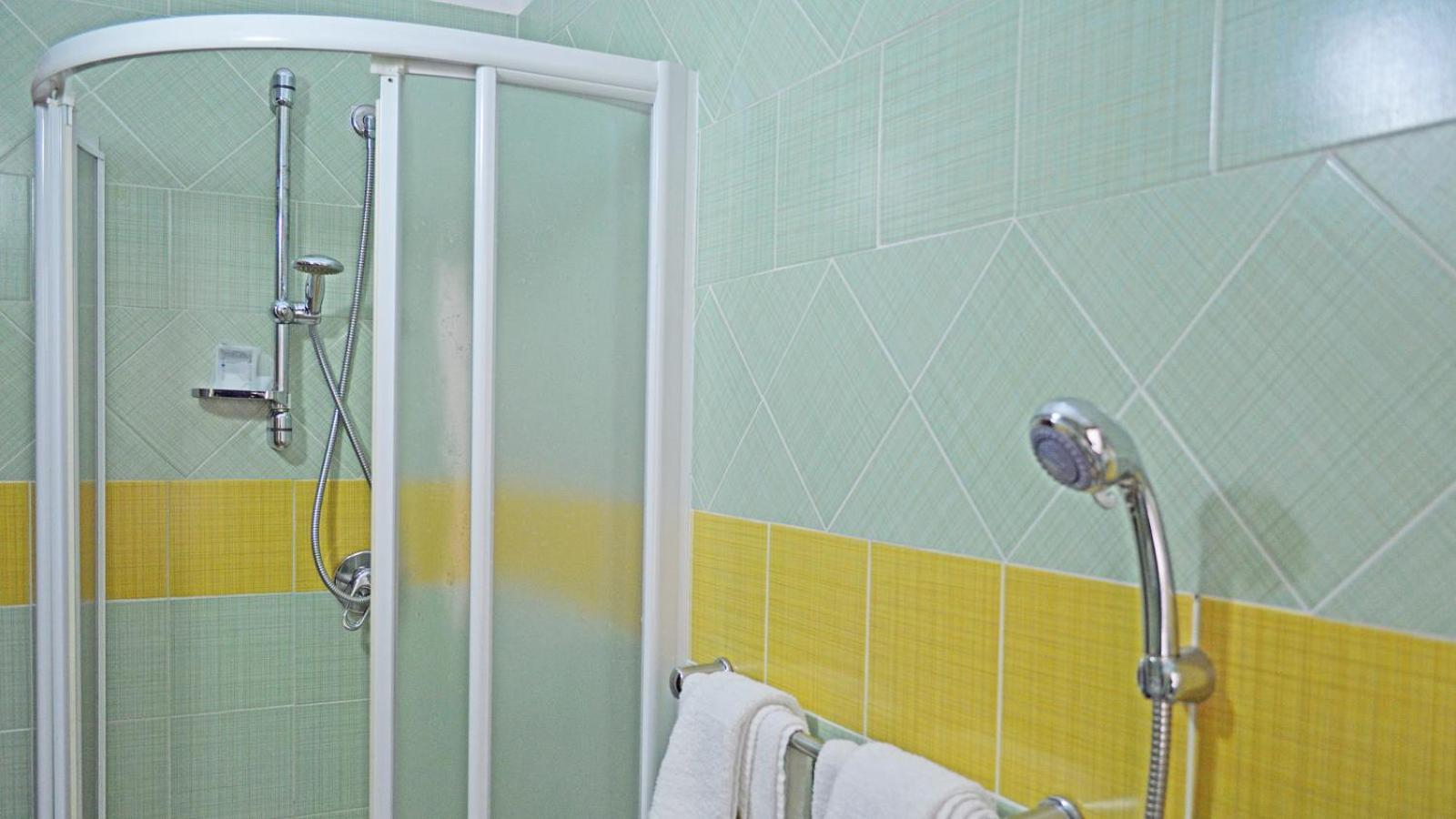 Splash'S Rooms Spadafora Buitenkant foto