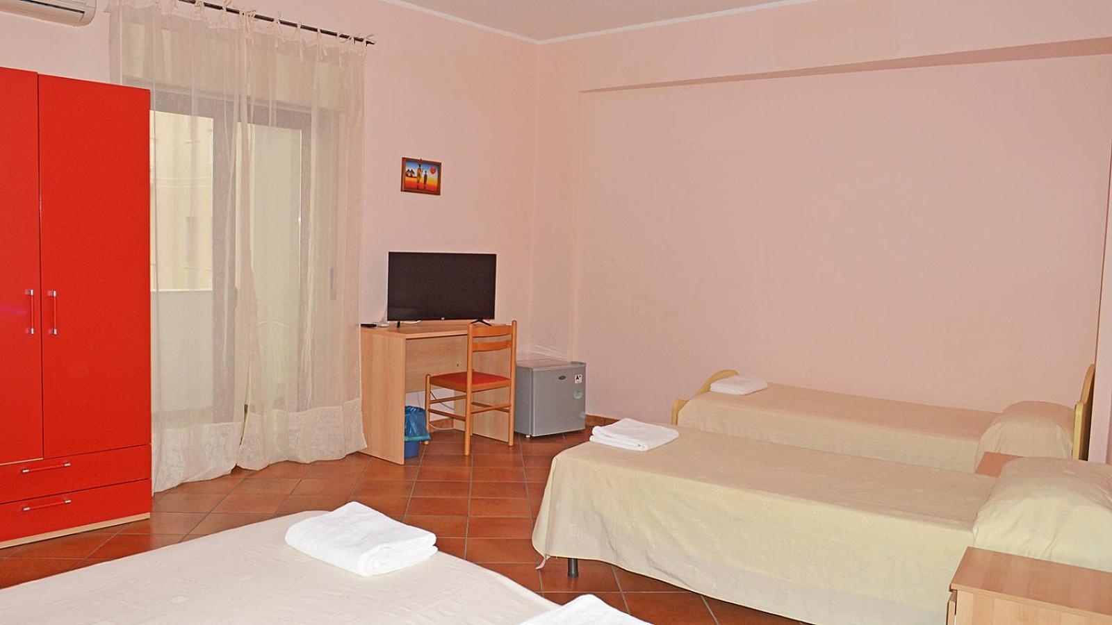 Splash'S Rooms Spadafora Buitenkant foto