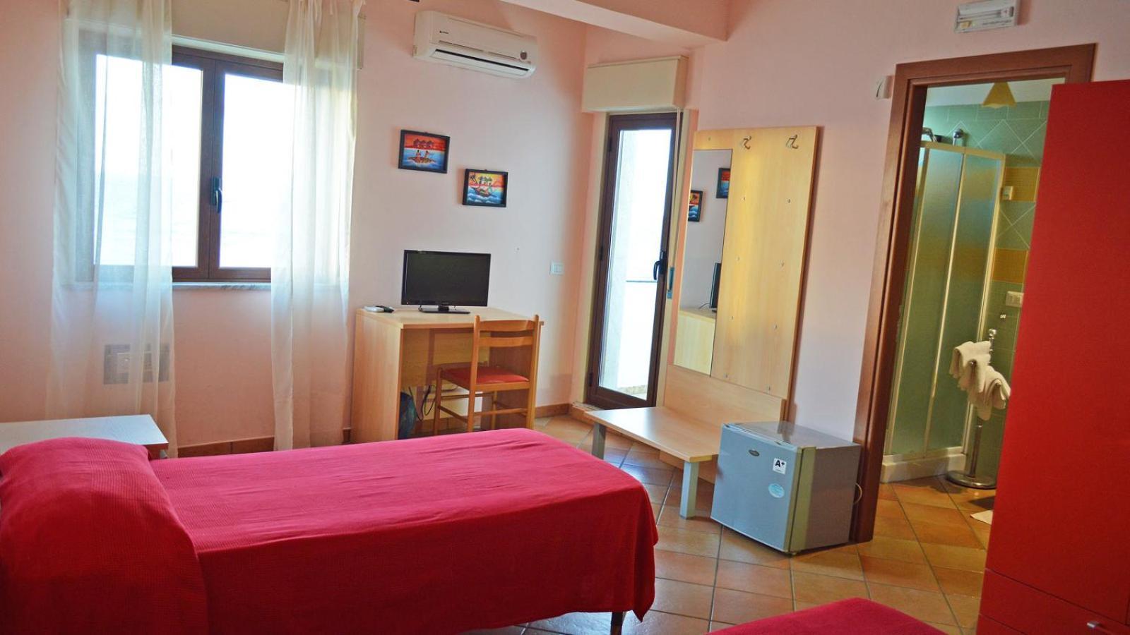 Splash'S Rooms Spadafora Buitenkant foto