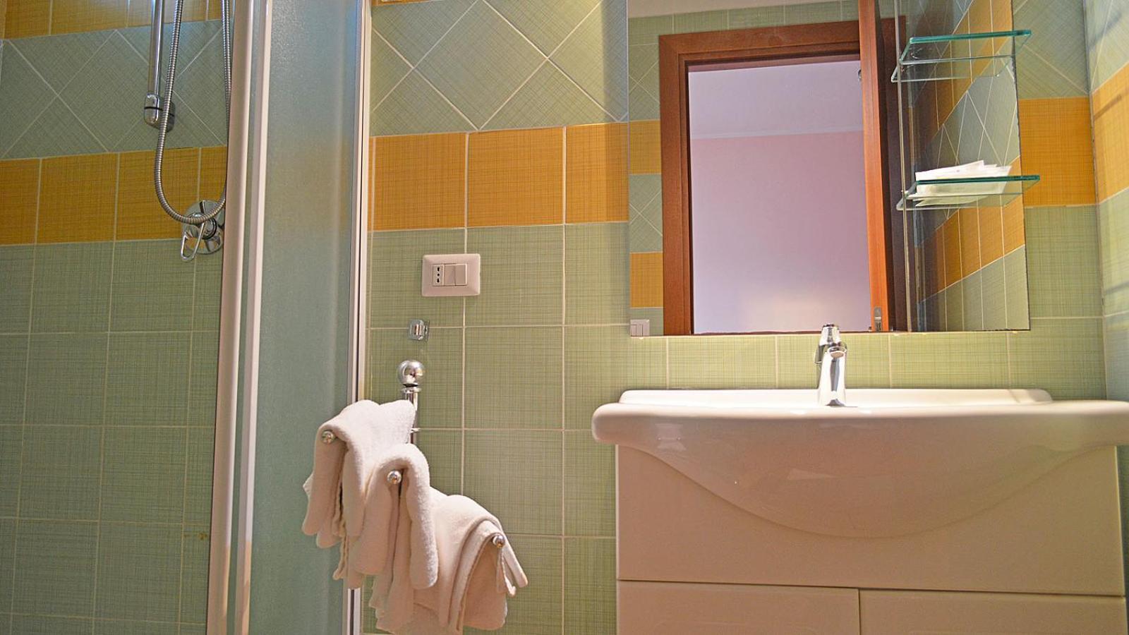 Splash'S Rooms Spadafora Buitenkant foto